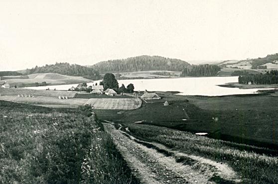 File:Nüpli järv Väike Munamägi Otepää 1921 [Eesti Rahva Muuseum 439-361_www.muis.ee].jpg